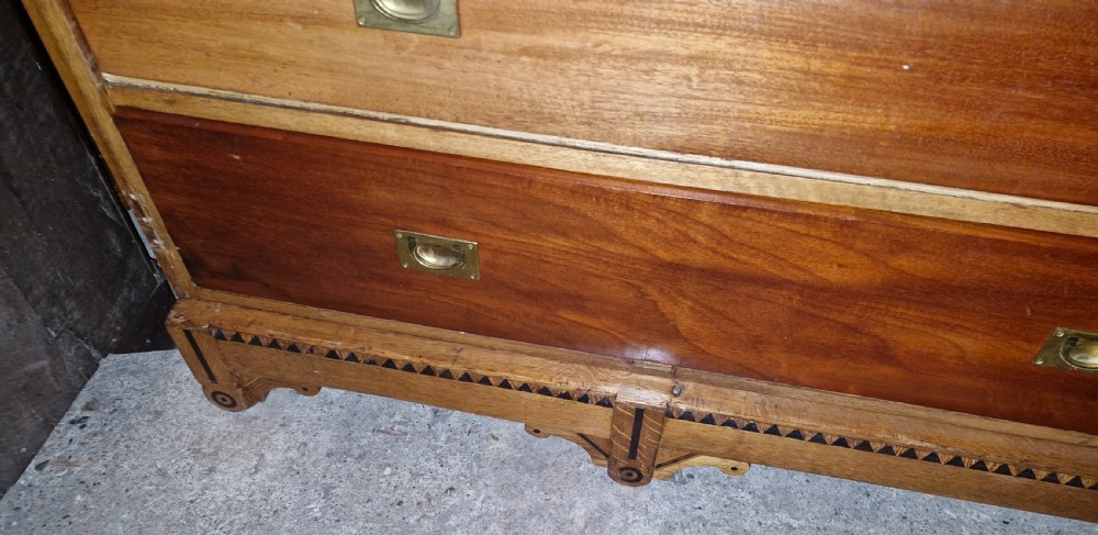 Victorian inlaid oak triple mirror door wardrobe in the manner of Charles Bevan. View XV