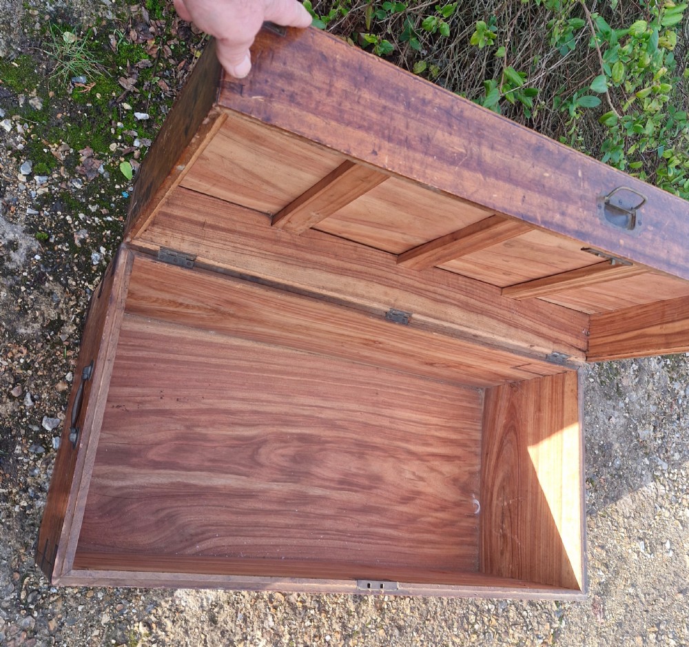 Camphor wood travelling trunk View V