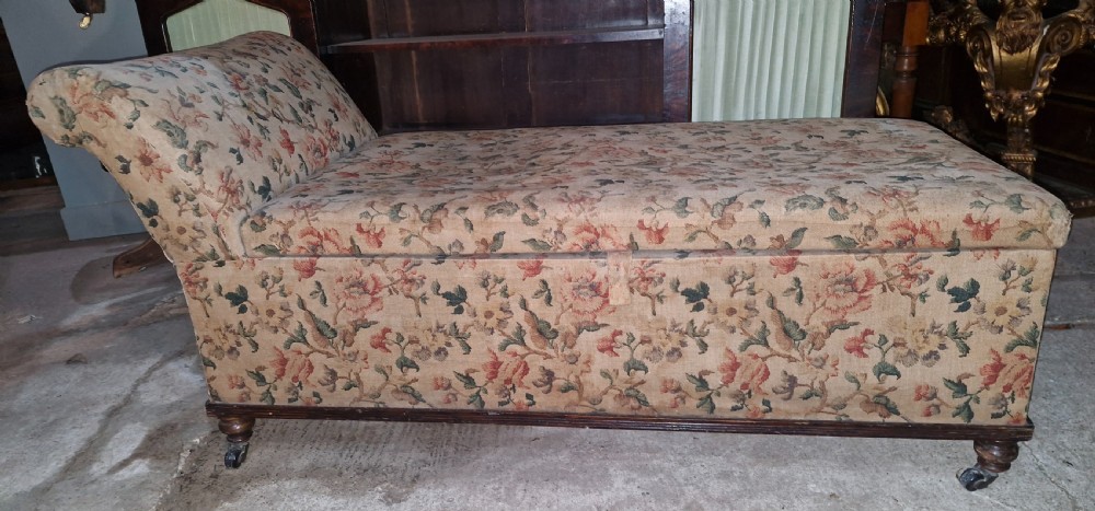 Victorian country house freestanding box ottoman day bed on turned legs and castors  View V