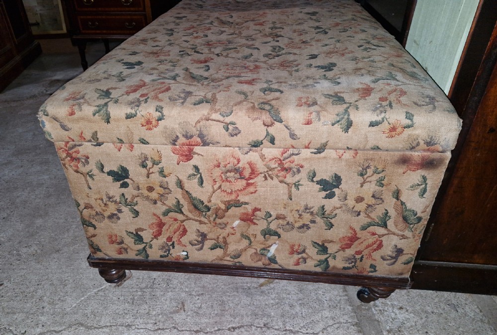 Victorian country house freestanding box ottoman day bed on turned legs and castors  View VI