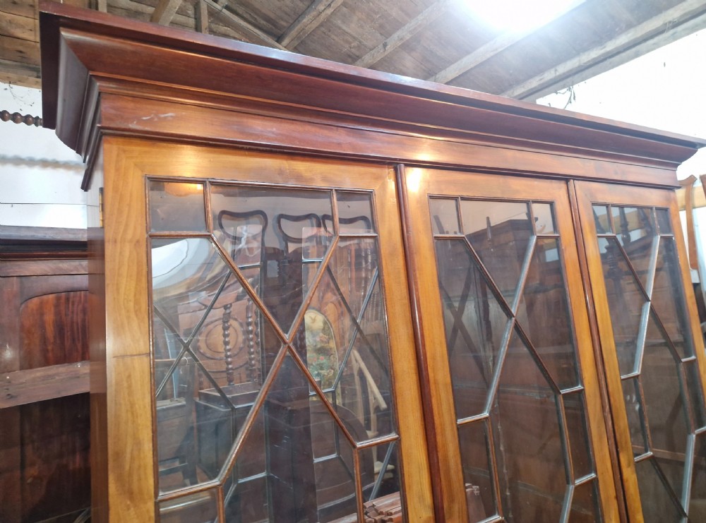 Mahogany 3 door glazed bookcase cabinet,adjustable shelves.  View V