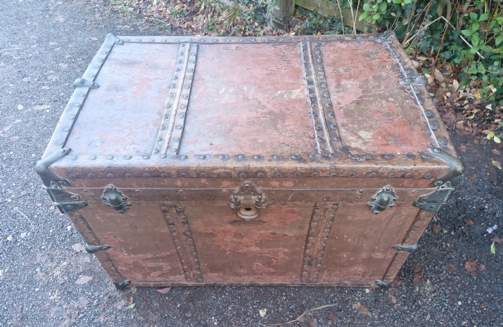 Victorian riveted wood and leather travelling trunk 