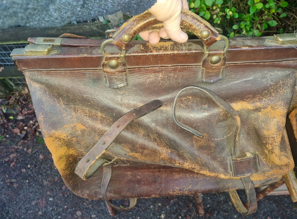 2 late Victorian leather bags. View IV