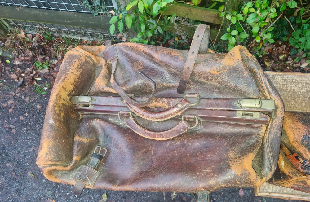 2 late Victorian leather bags. View VIII