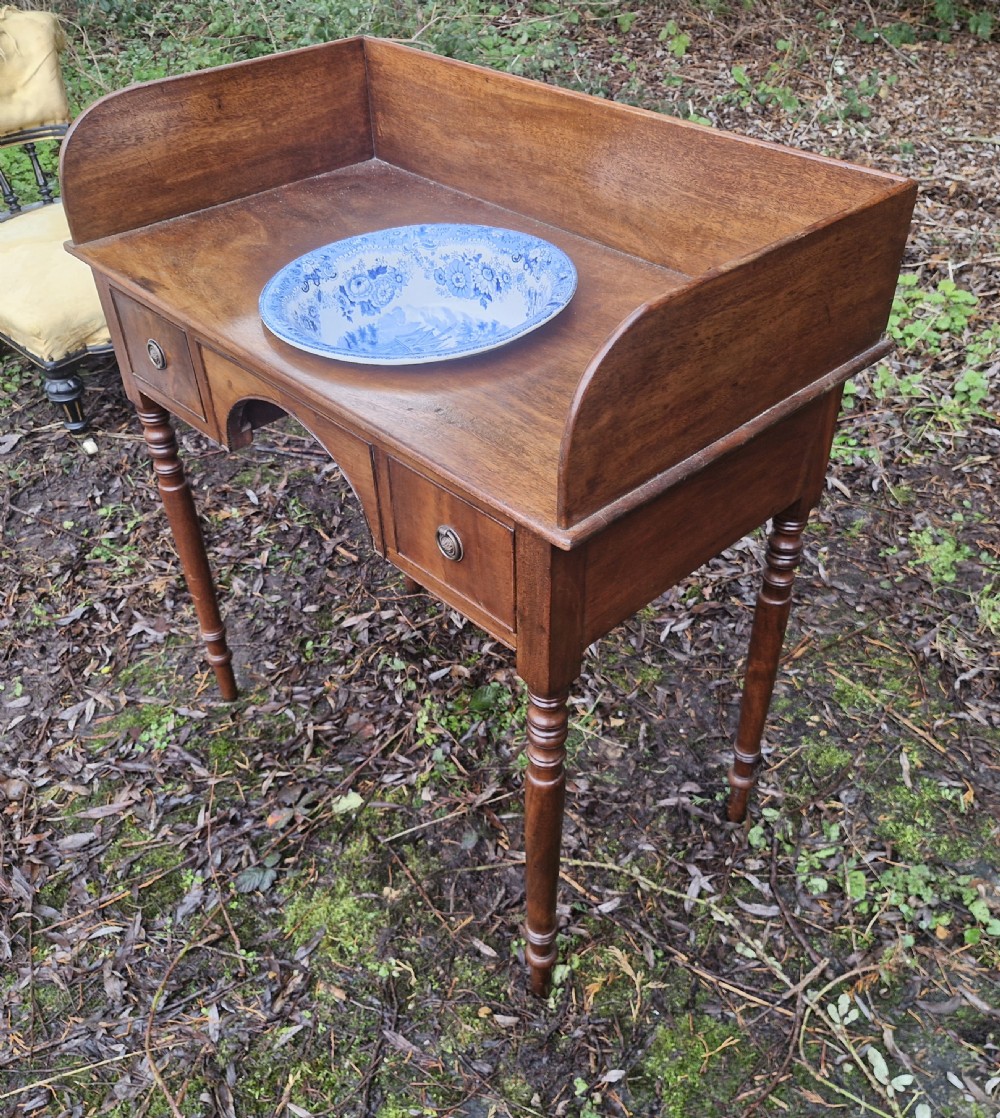 Regency mahogany washstand with good blue and white bowl. View IV