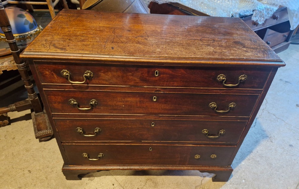 Late Georgian mahogany chest of 4 drawers. View IV
