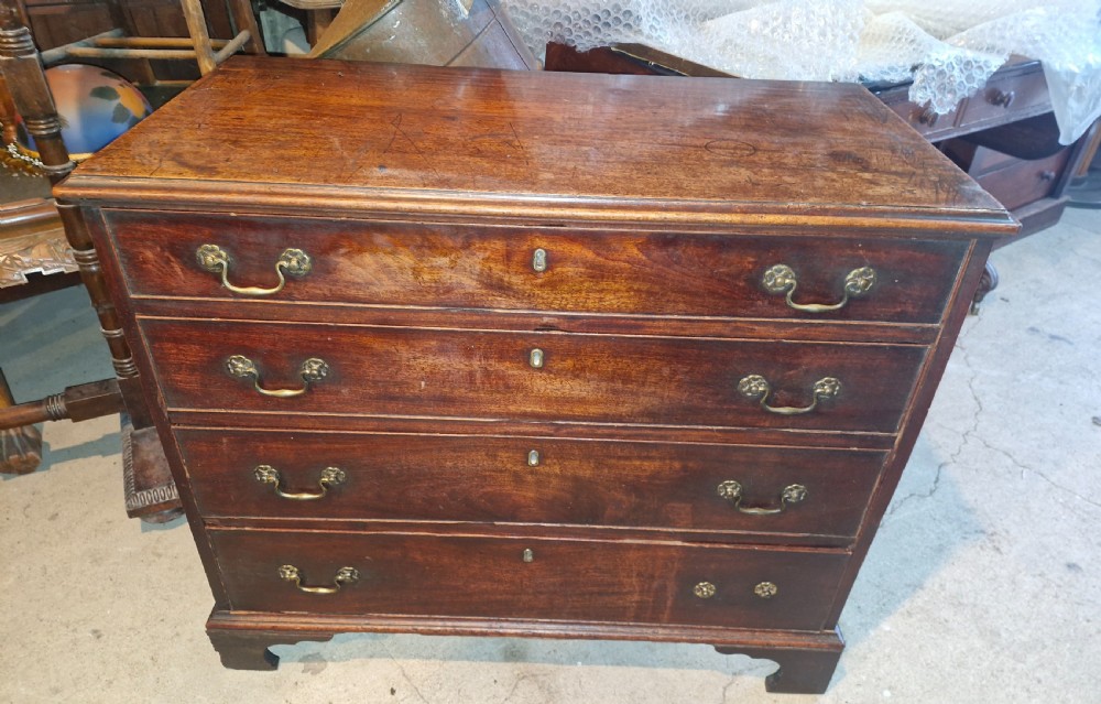 Late Georgian mahogany chest of 4 drawers. View VIII