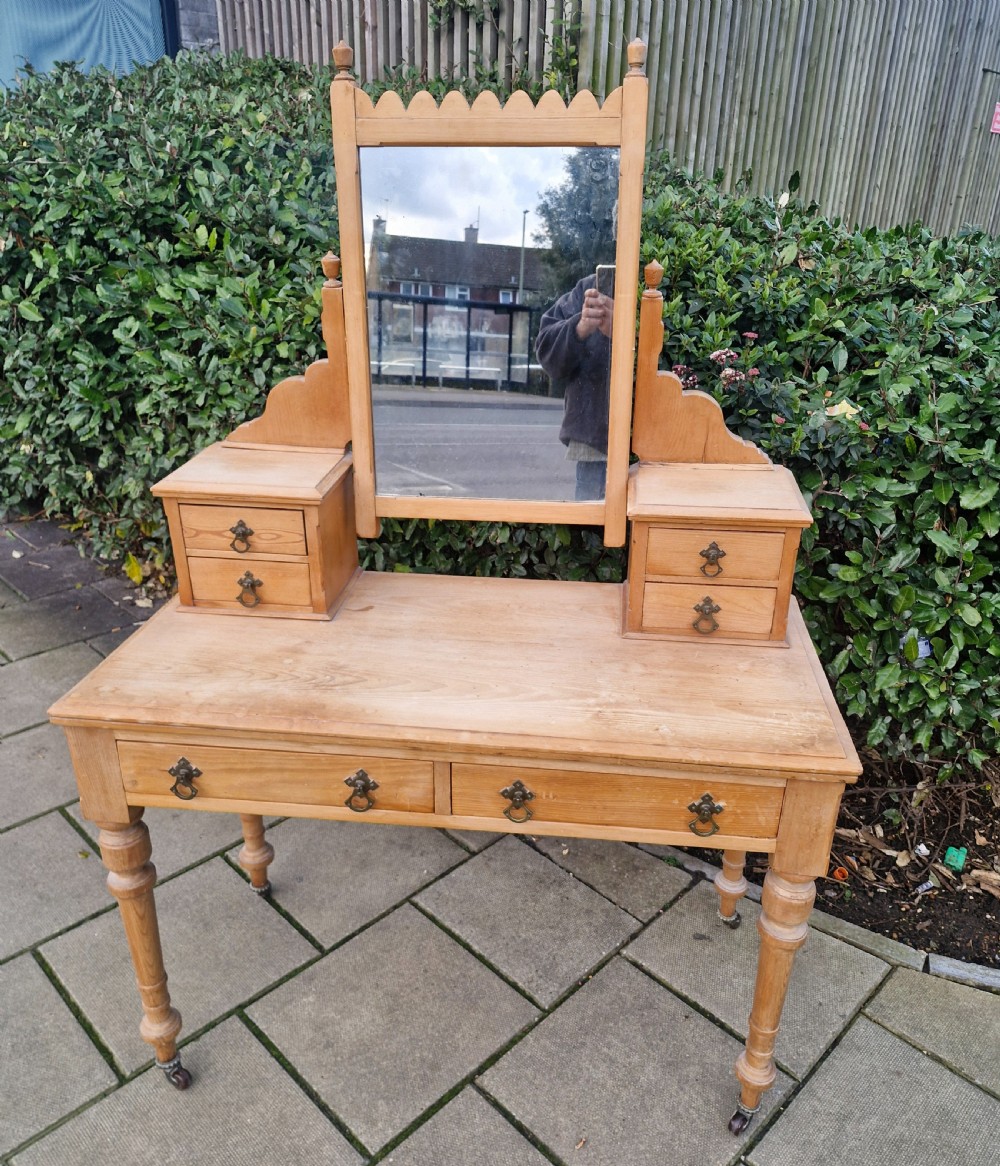 Victorian pine dressing table.  View VII