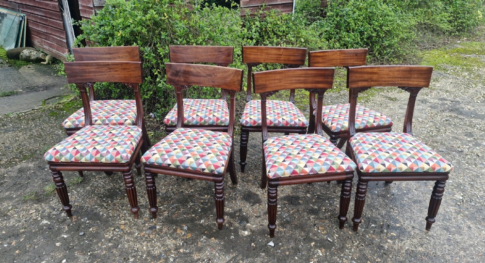 Set of 8 mahogany dining chairs. (4+4).