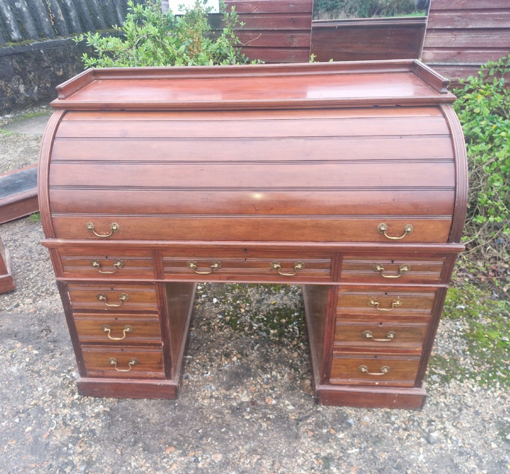 Victorian cylinder roll top pedestal desk. 