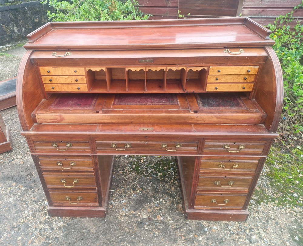 Victorian cylinder roll top pedestal desk.  View IV
