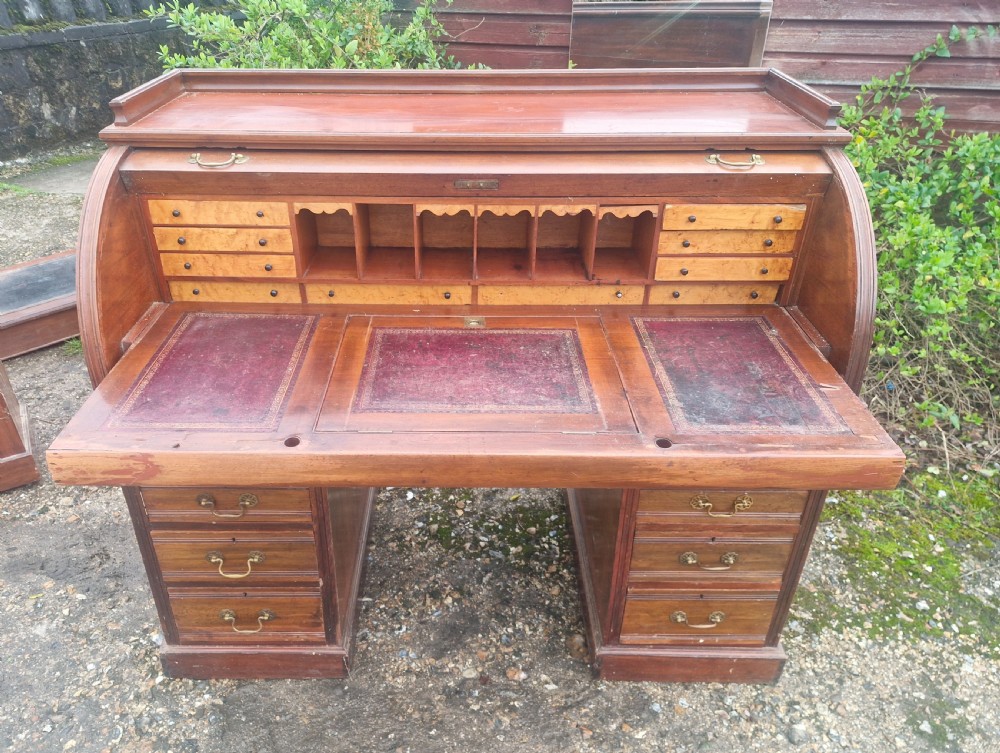 Victorian cylinder roll top pedestal desk.  View VI