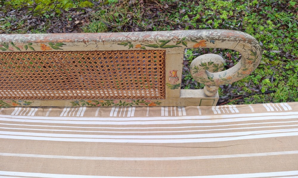 Regency painted chaise longue.  View VII
