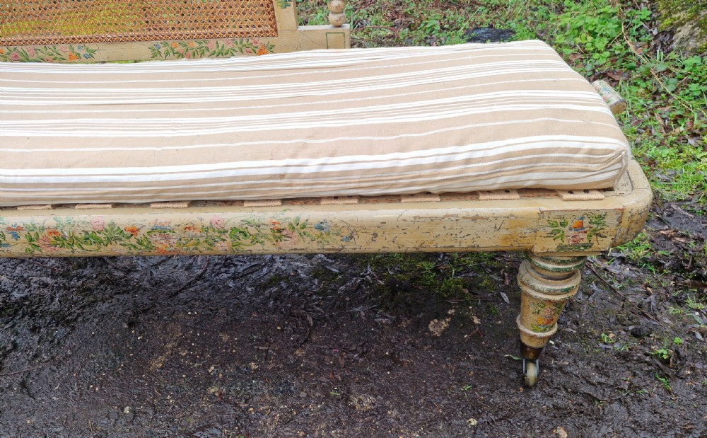 Regency painted chaise longue.  View VIII