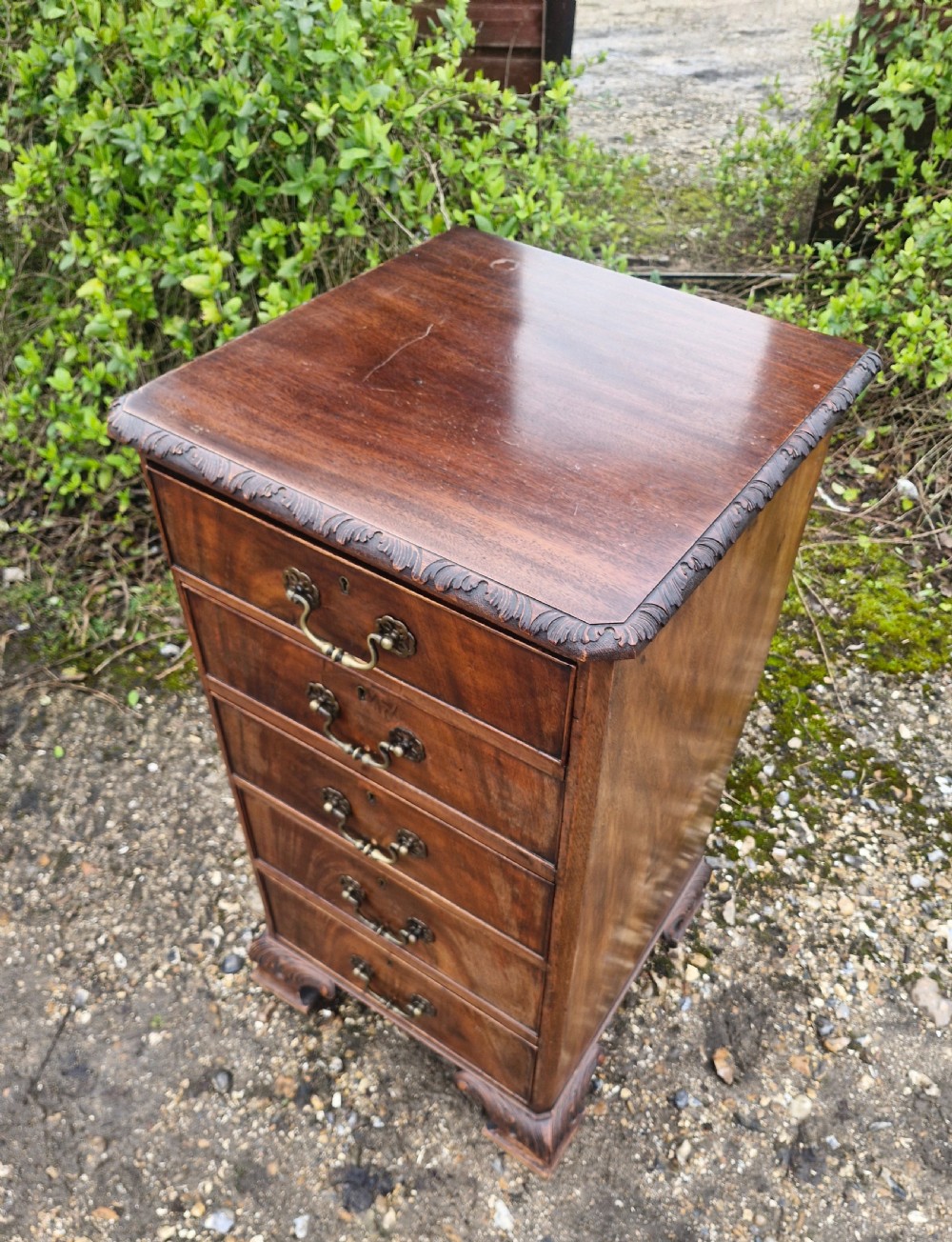 Late Victorian narrow mahogany chest of drawers. With Hobbs locks.  View VI