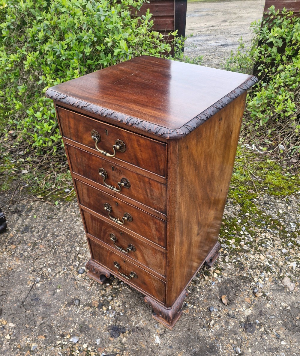 Late Victorian narrow mahogany chest of drawers. With Hobbs locks.  View VII
