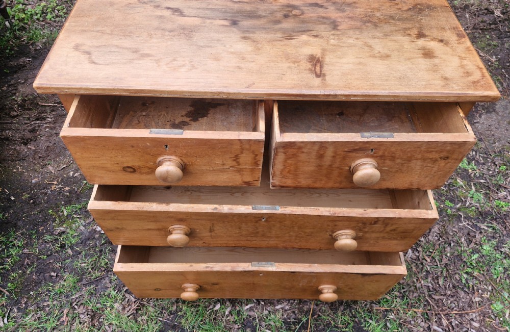Small Victorian pine chest of drawers.  View VI