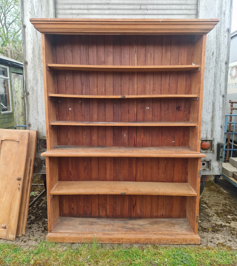 Large 4 door housekeepers cupboard.  View IV
