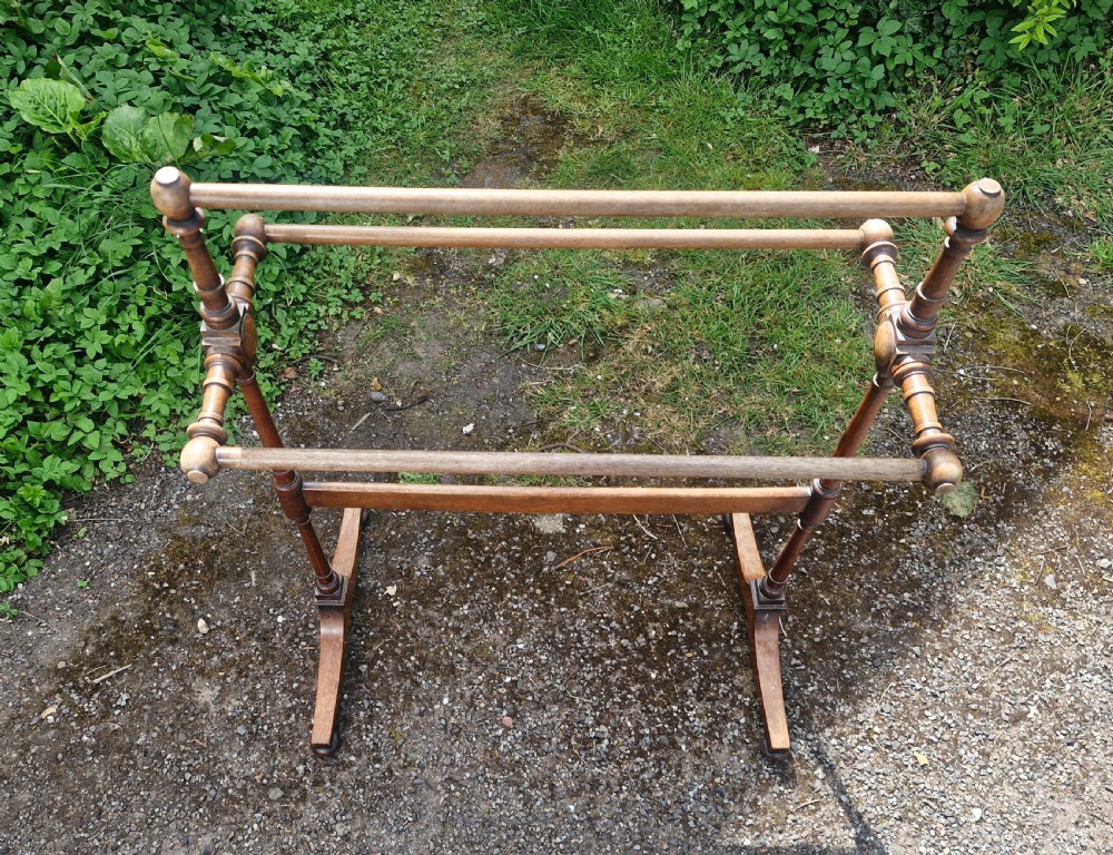 Elegant mid 19th century mahogany towel rail. View III
