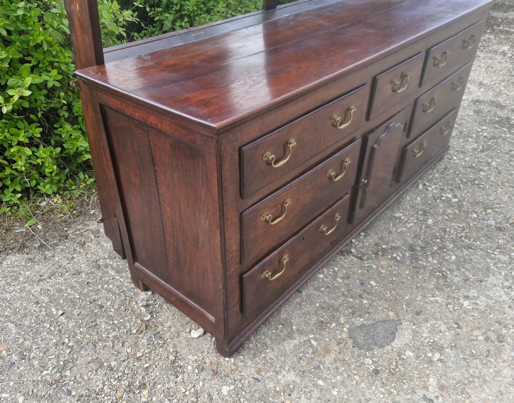 Early 19th century oak dresser with rack. View III