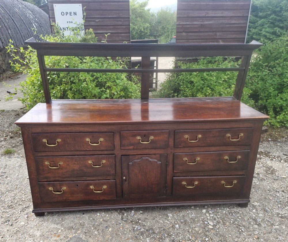 Early 19th century oak dresser with rack. View V