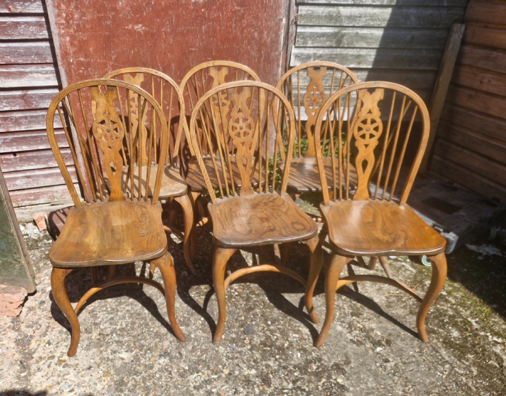 Set of 6 Windsor kitchen dining chairs.  View III