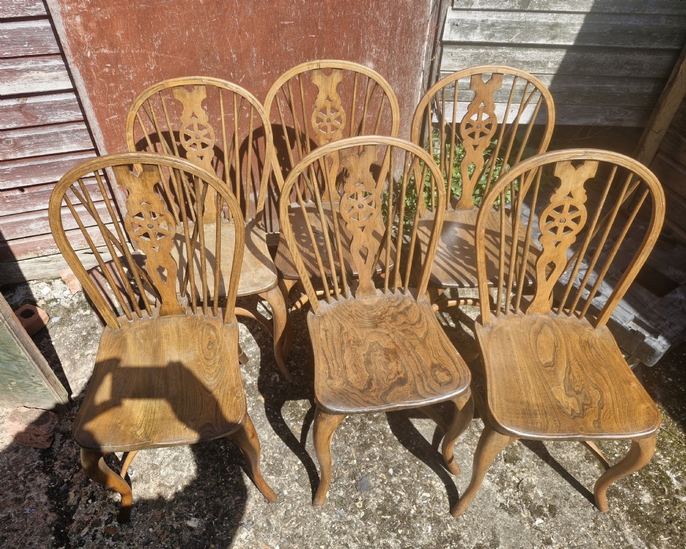 Set of 6 Windsor kitchen dining chairs.  View IV