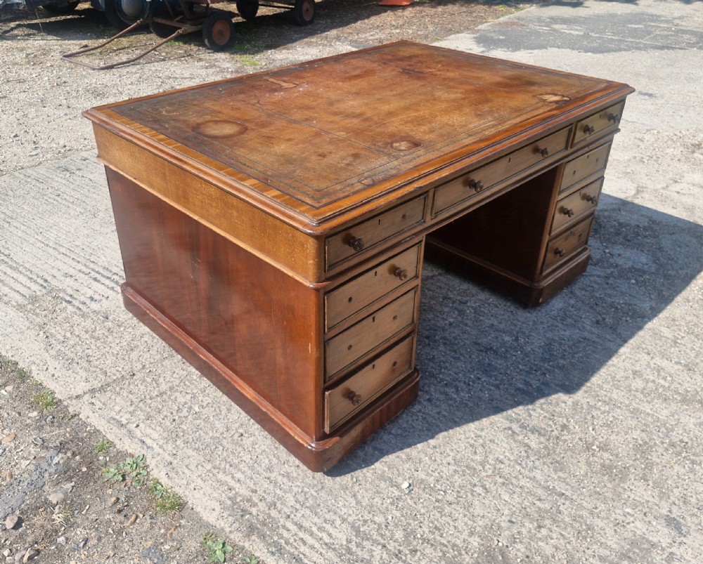 Victorian mahogany double pedestal partners writing desk 