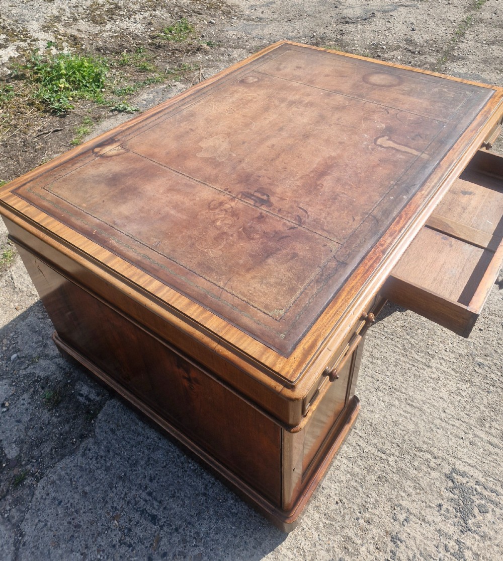 Victorian mahogany double pedestal partners writing desk  View III
