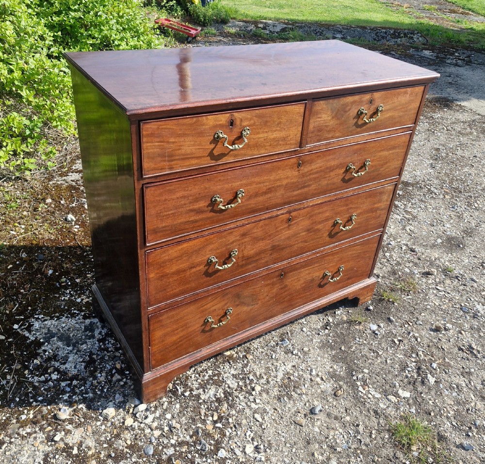 Late Georgian mahogany chest of drawers.  View III