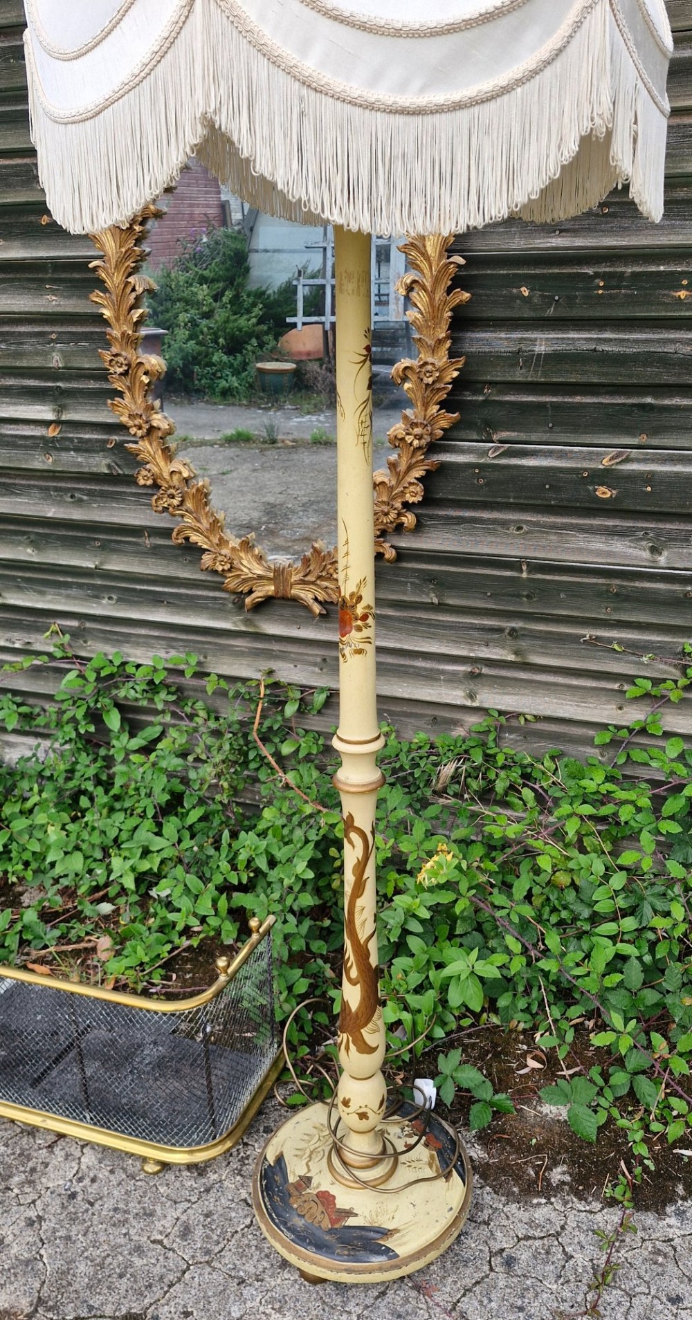 Lacquered lamp standard. View IV