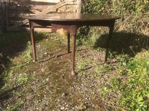 George II Pad Foot Gateleg Table