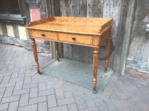 19thc  Satinwood Birch Dressing Table by Gillows of Lancaster