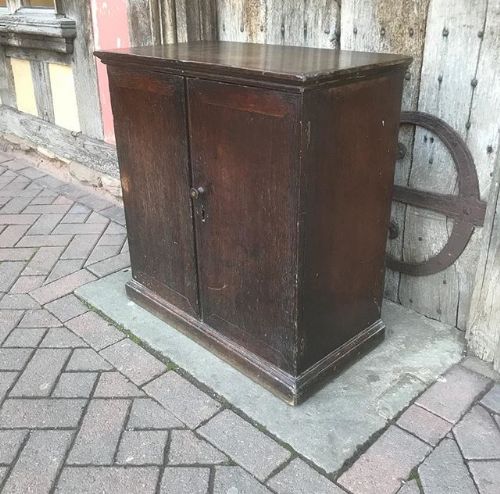 18thc Oak 2 Door Cupboard