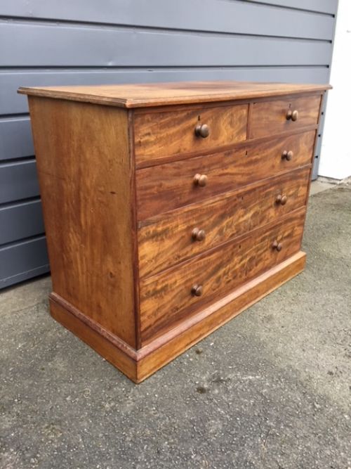 19thc Mahogany Chest of Drawers by Gillows of Lancaster