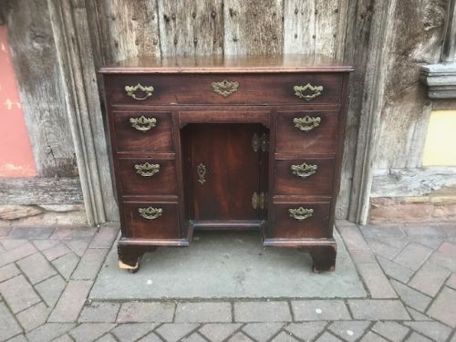 18thc Mahogany Kneehole Desk