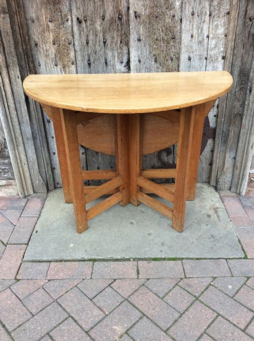 An Early 20thc Arts & Craft Light Oak Gateleg Table
