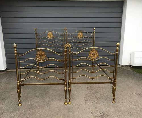 A Very Good Quality 19thc Brass Bed or Beds