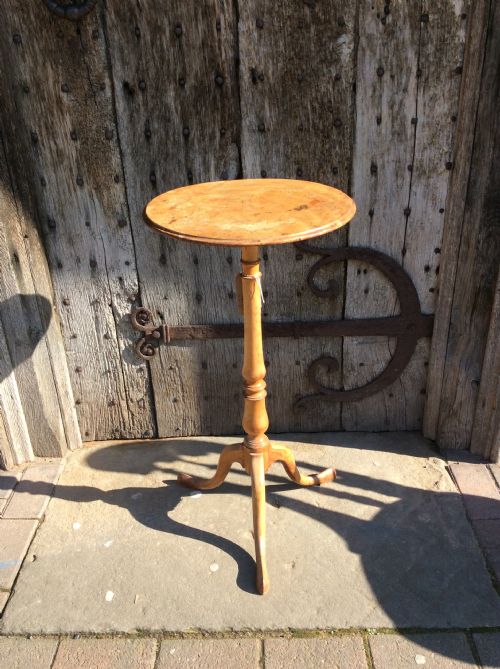 A 19thc Birchwood Tripod Table Attributed to Holland & Sons