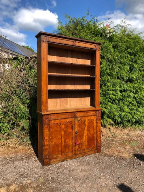 A 19thc Gothic Oak 2 Door Open Bookcase