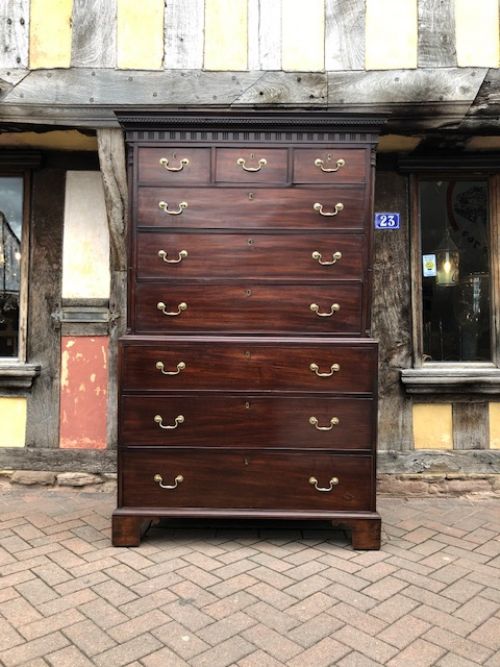 An 18thc  Geo III Mahogany Chest on Chest