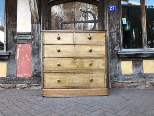 A 19thc Simulated Ash Country House Chest of Drawers