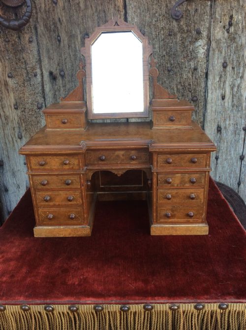 A 19thc Burr Elm Jewllery Box