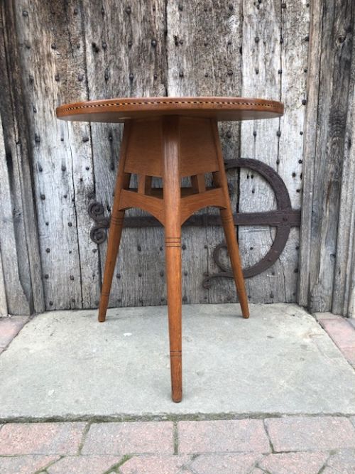 Early 20th Century Arts and Crafts Oak Cricket Table