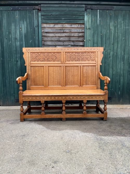 Early 20th Century Oak Settle in the Elizabethan Manner