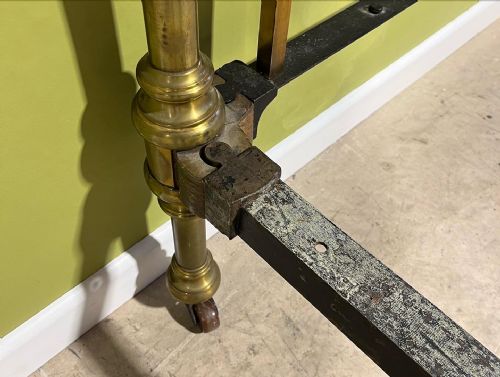 A GOOD QUALITY 19TH CENTURY BRASS BED IN THE GOTHIC REFORMED MANNER - ADDITIONAL PHOTO 4