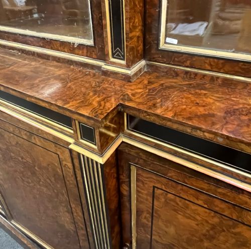 A 19TH CENTURY BURR WALNUT DISPLAY CABINETBOOKCASE - ADDITIONAL PHOTO 4