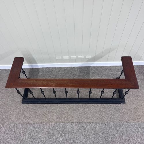 19TH CENTURY MAHOGANY TOP CLUB FENDER - ADDITIONAL PHOTO 2