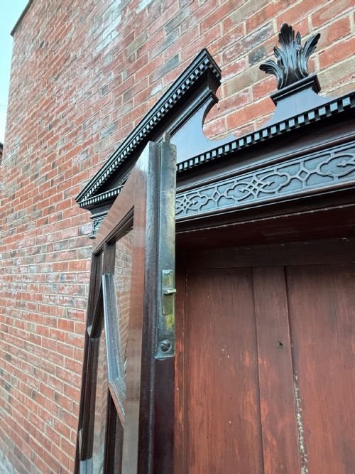 18TH CENTURY CHIPPENDALE PERIOD MAHOGANY CABINET ON STAND - ADDITIONAL PHOTO 8