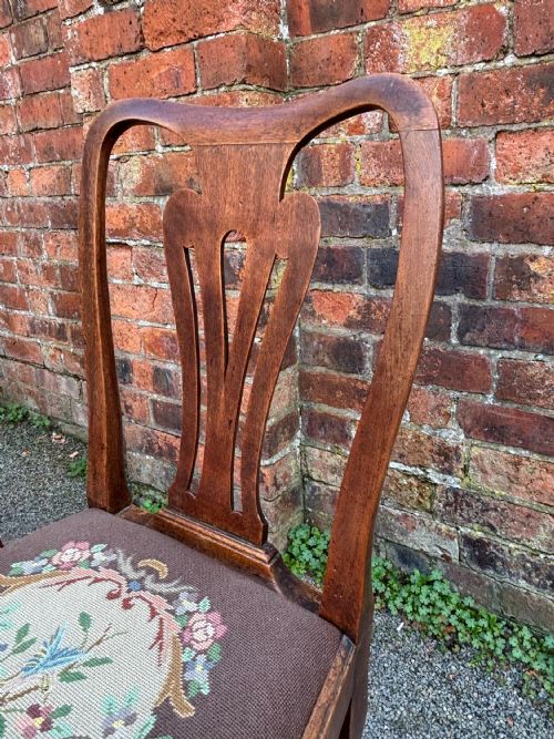 A SET OF FOUR 18TH CENTURY GEO II WALNUT CHAIRS - ADDITIONAL PHOTO 2